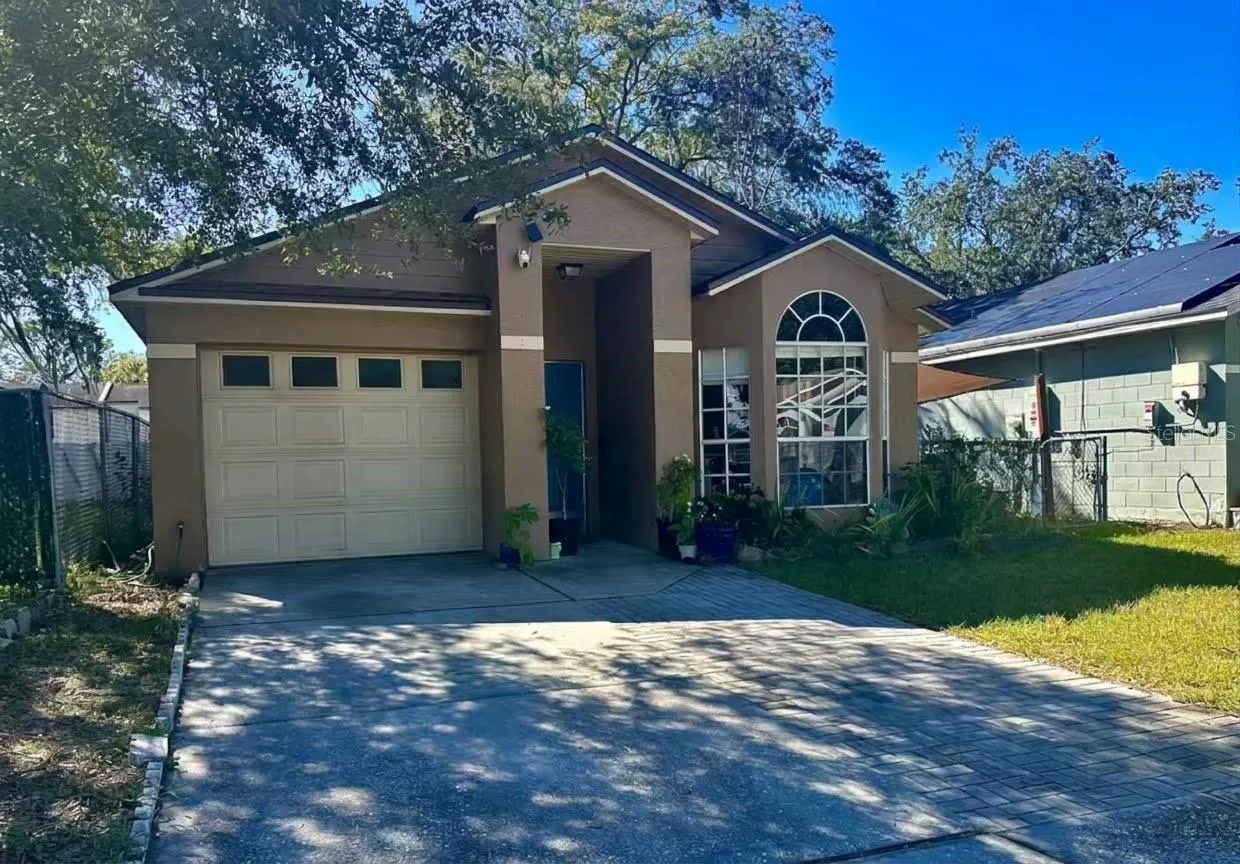 989 HAMLET CT