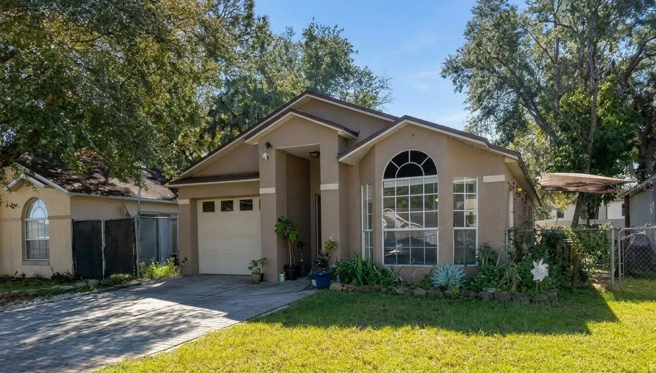 989 HAMLET CT