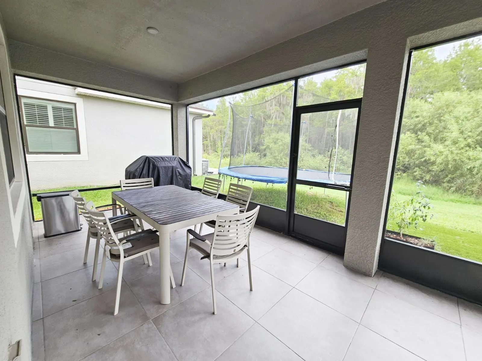 2410 RIVERBANK CV