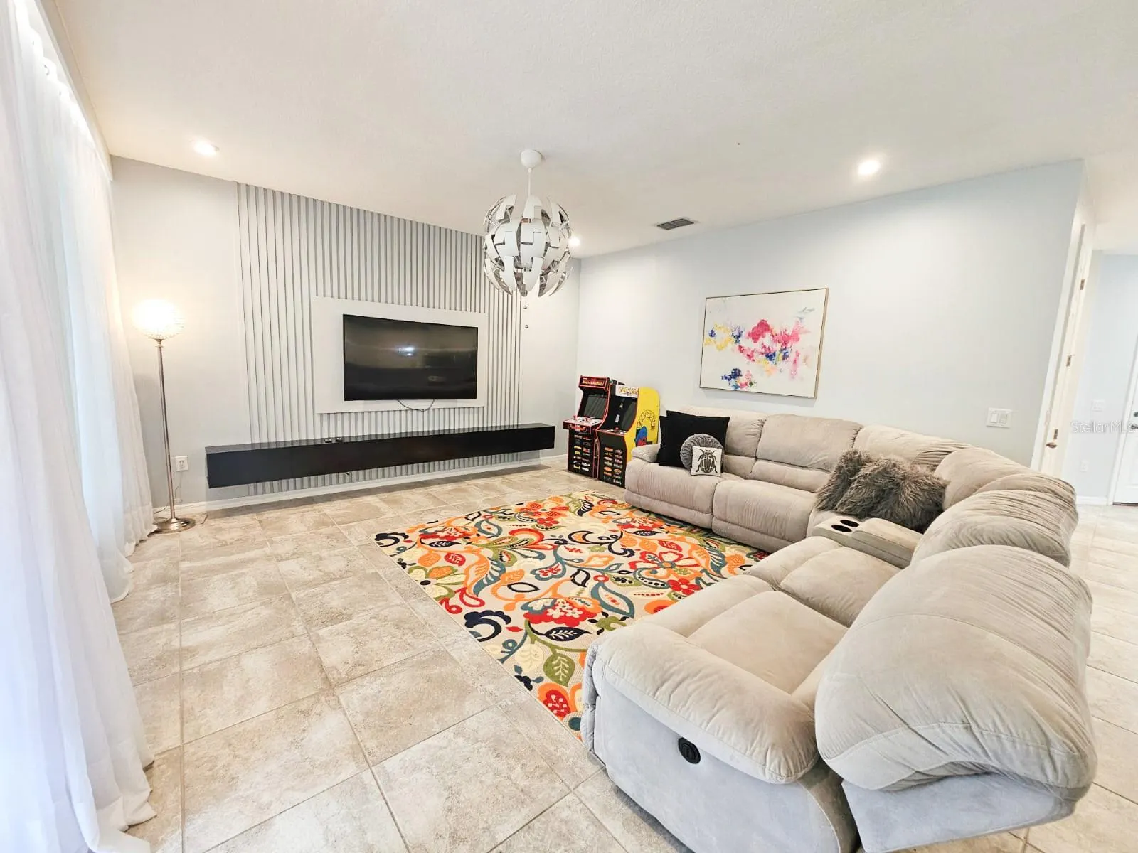 2410 RIVERBANK CV
