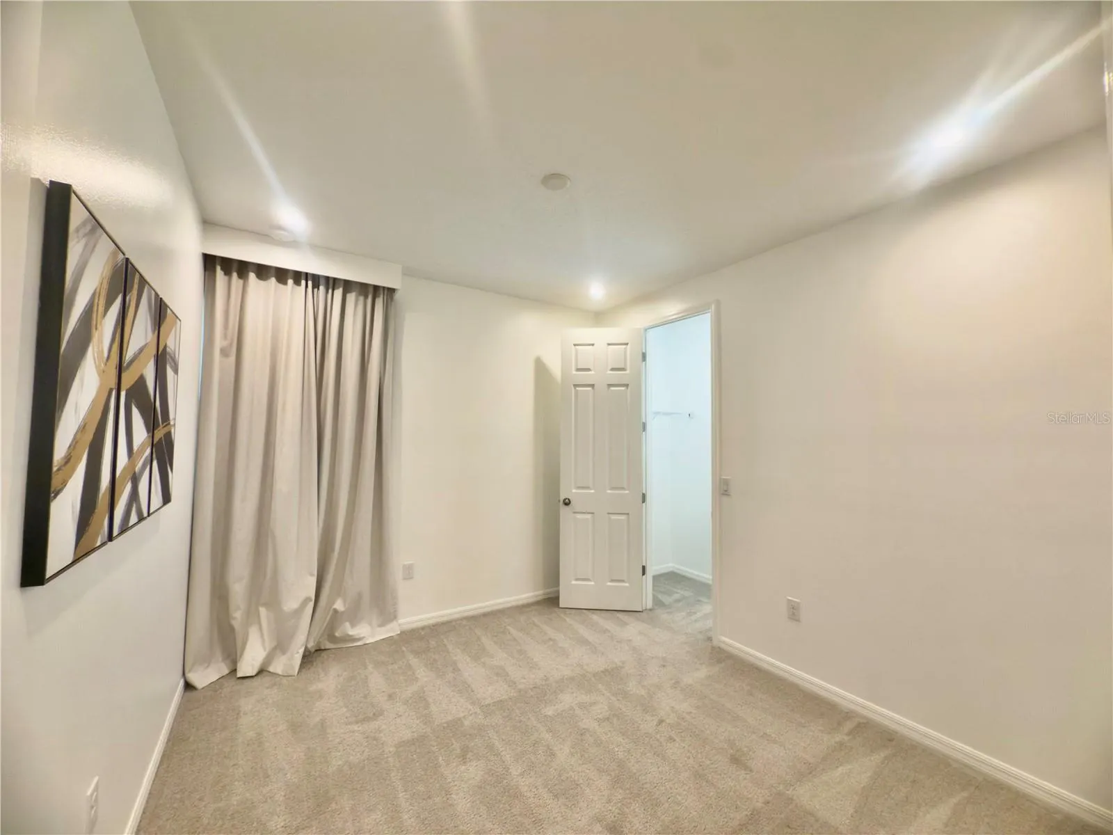 2410 RIVERBANK CV