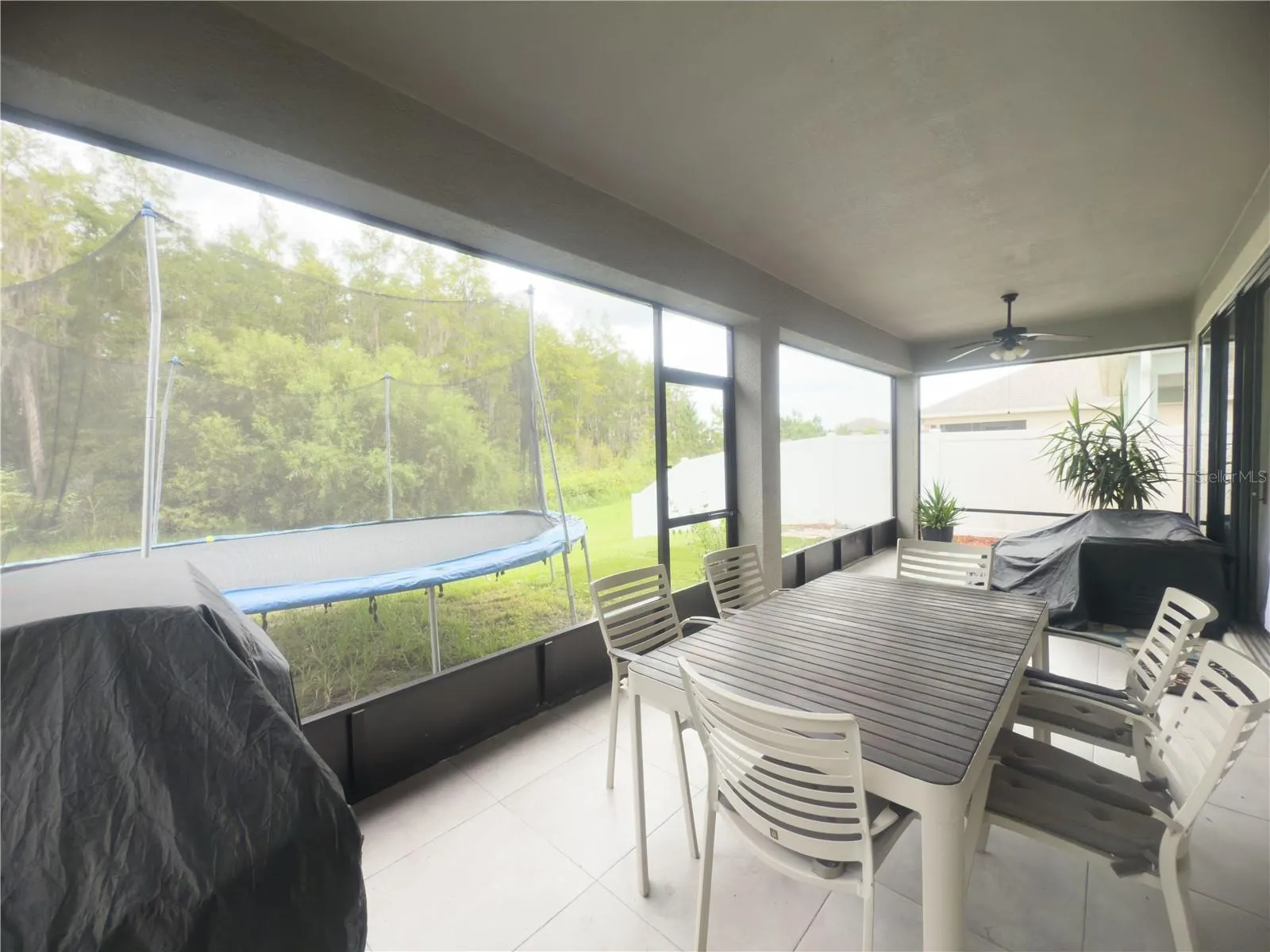 2410 RIVERBANK CV