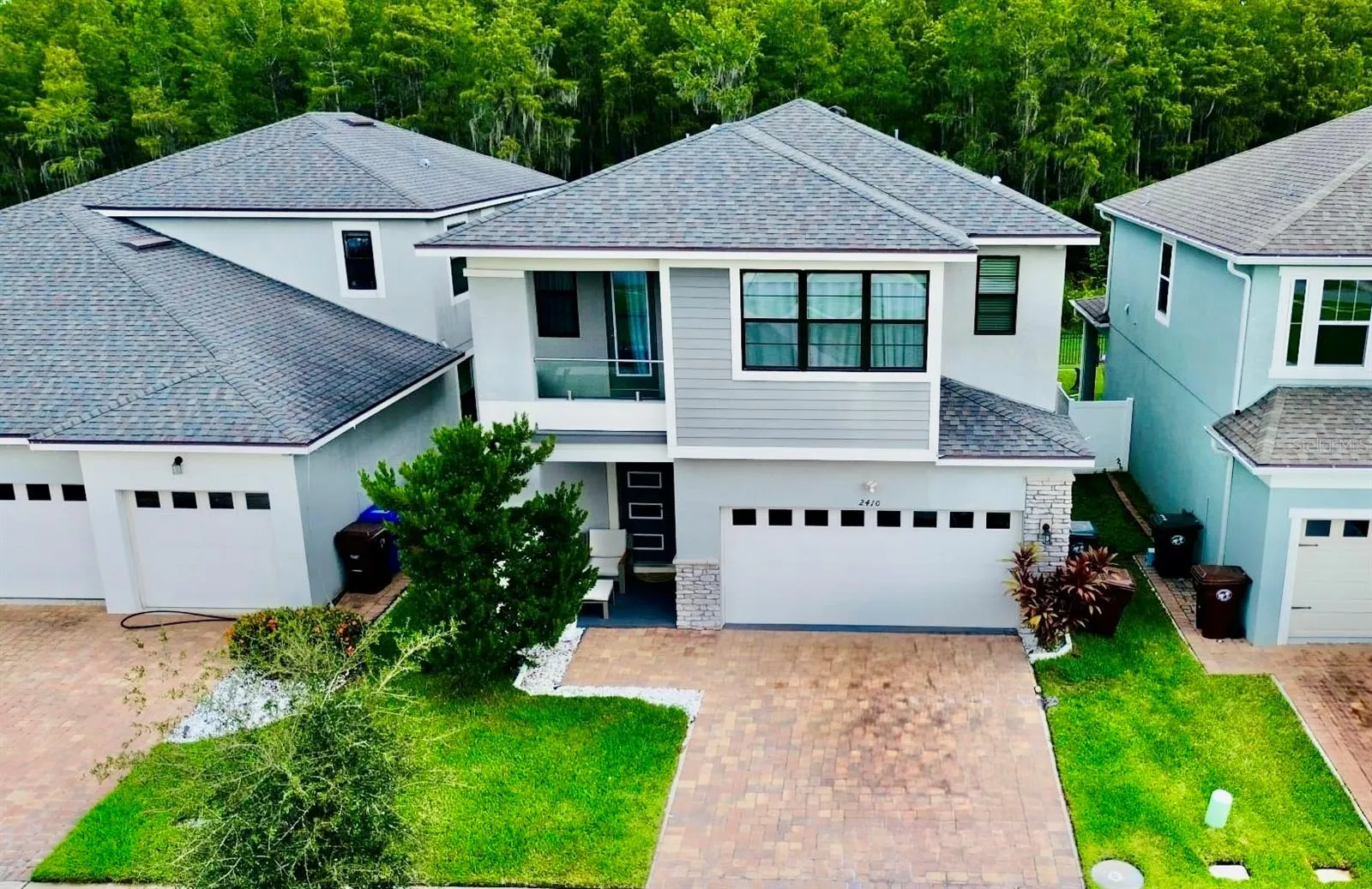 2410 RIVERBANK CV