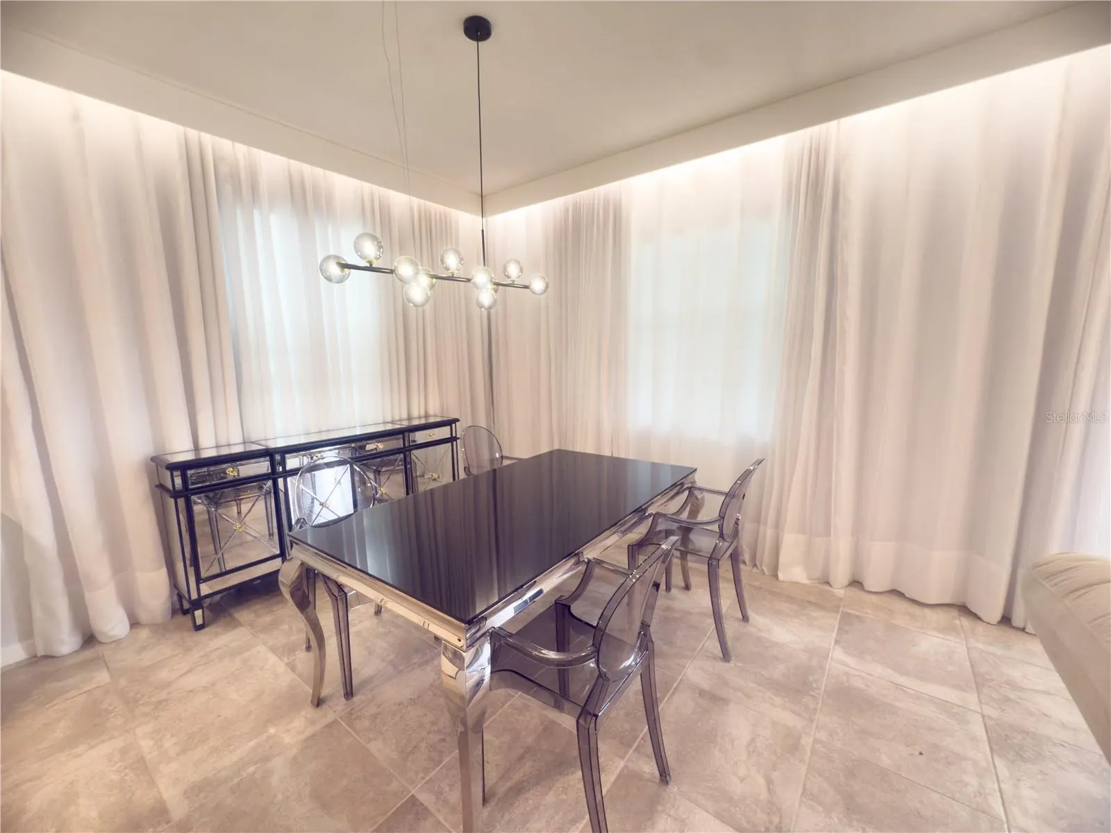 2410 RIVERBANK CV