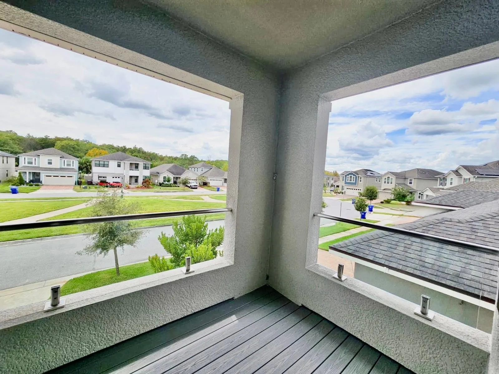 2410 RIVERBANK CV