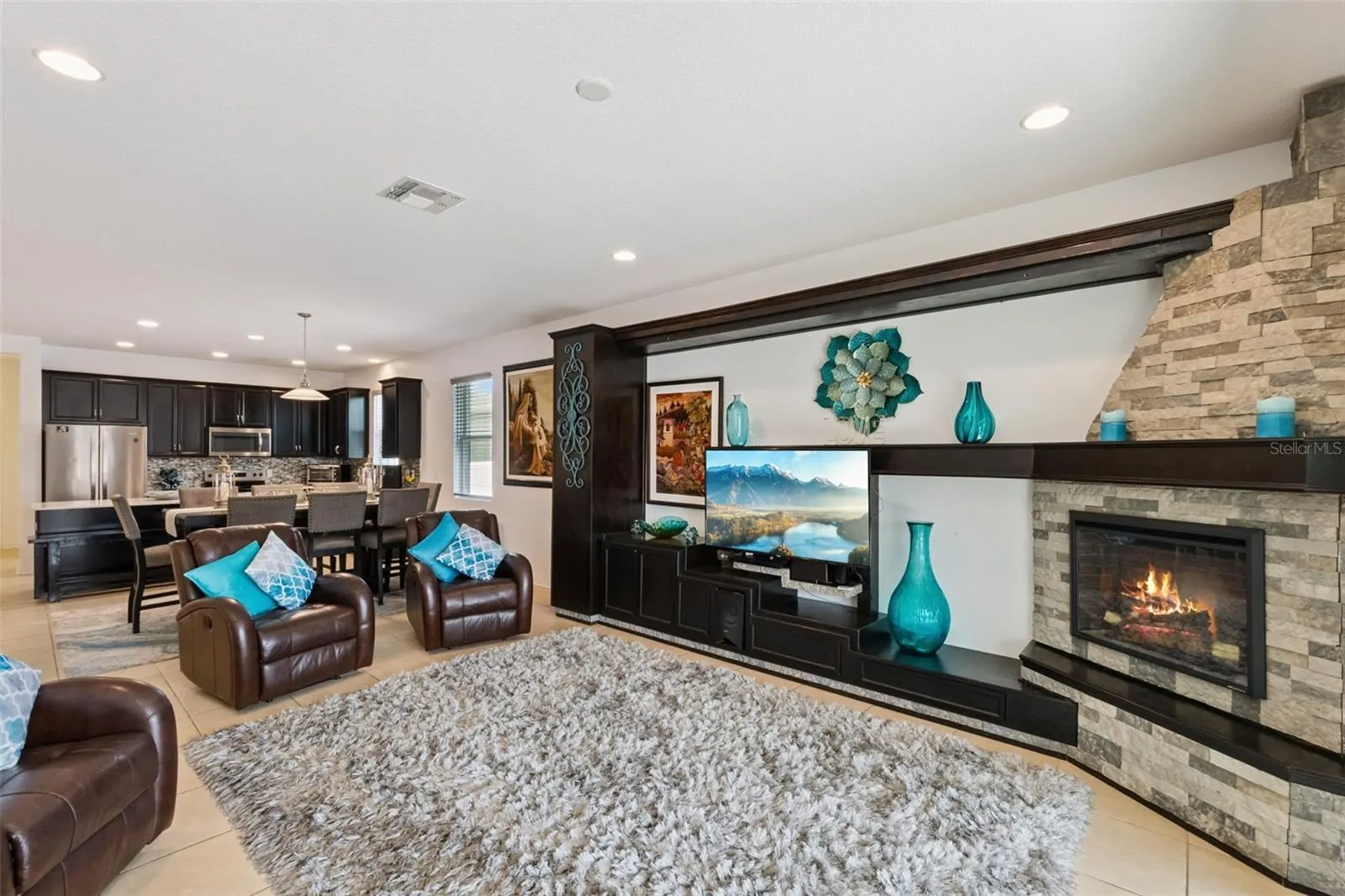 2190 PRESTON LN