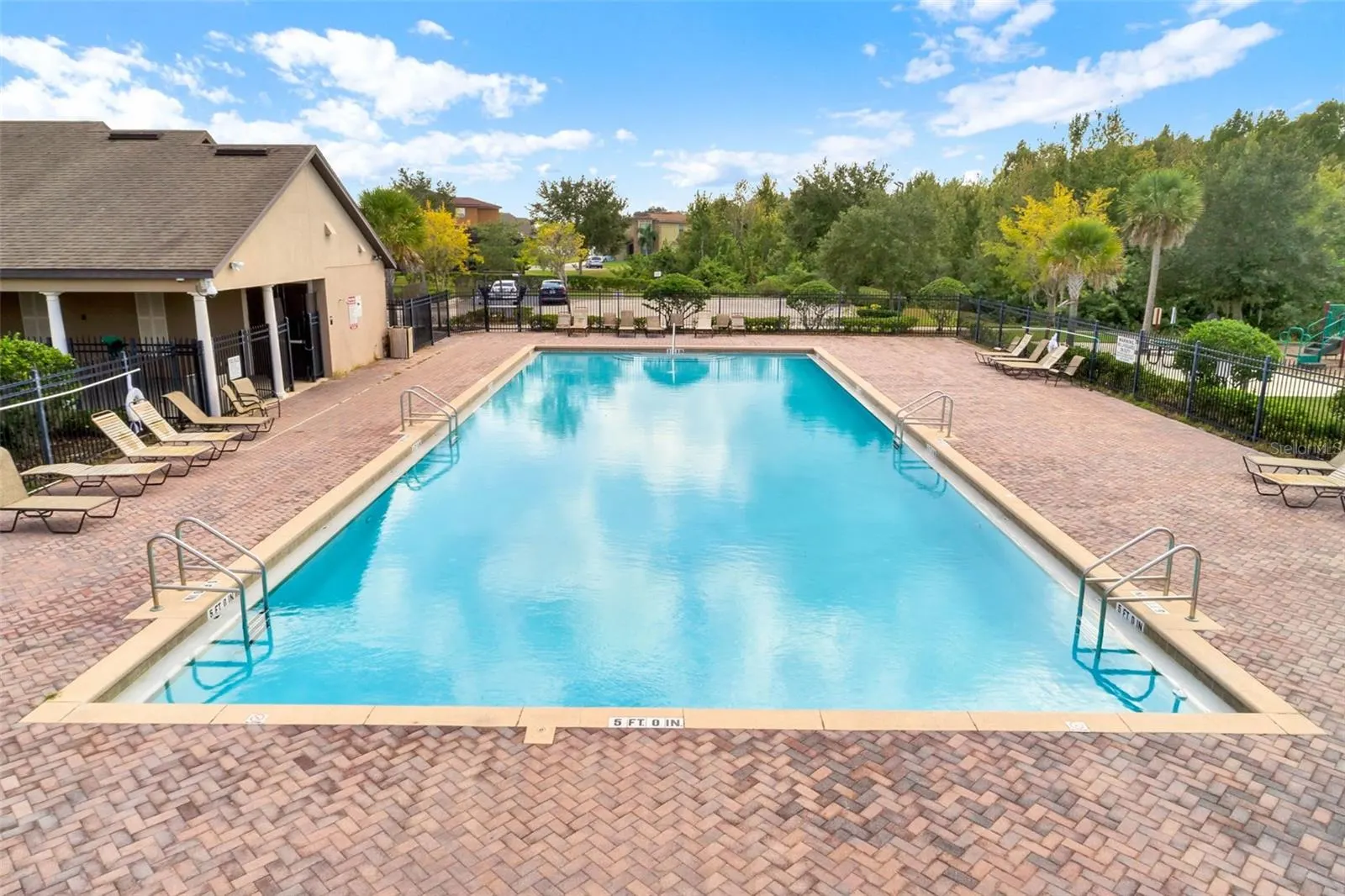 2190 PRESTON LN