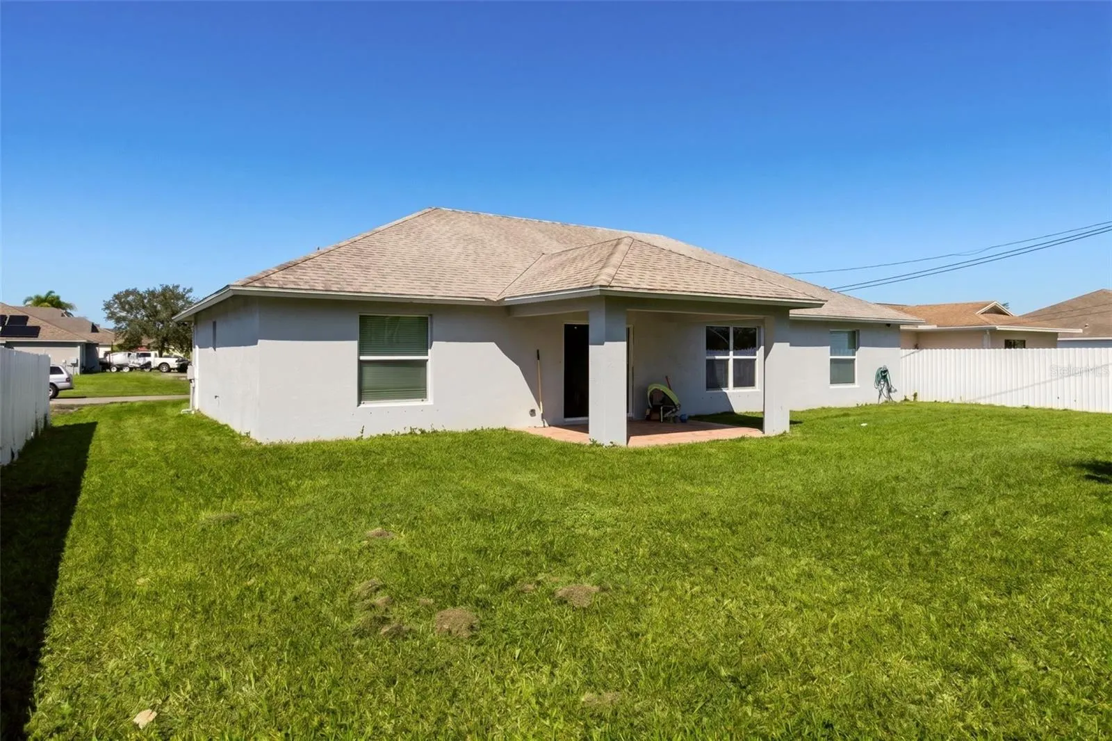 1438 SW DEVERA AVE