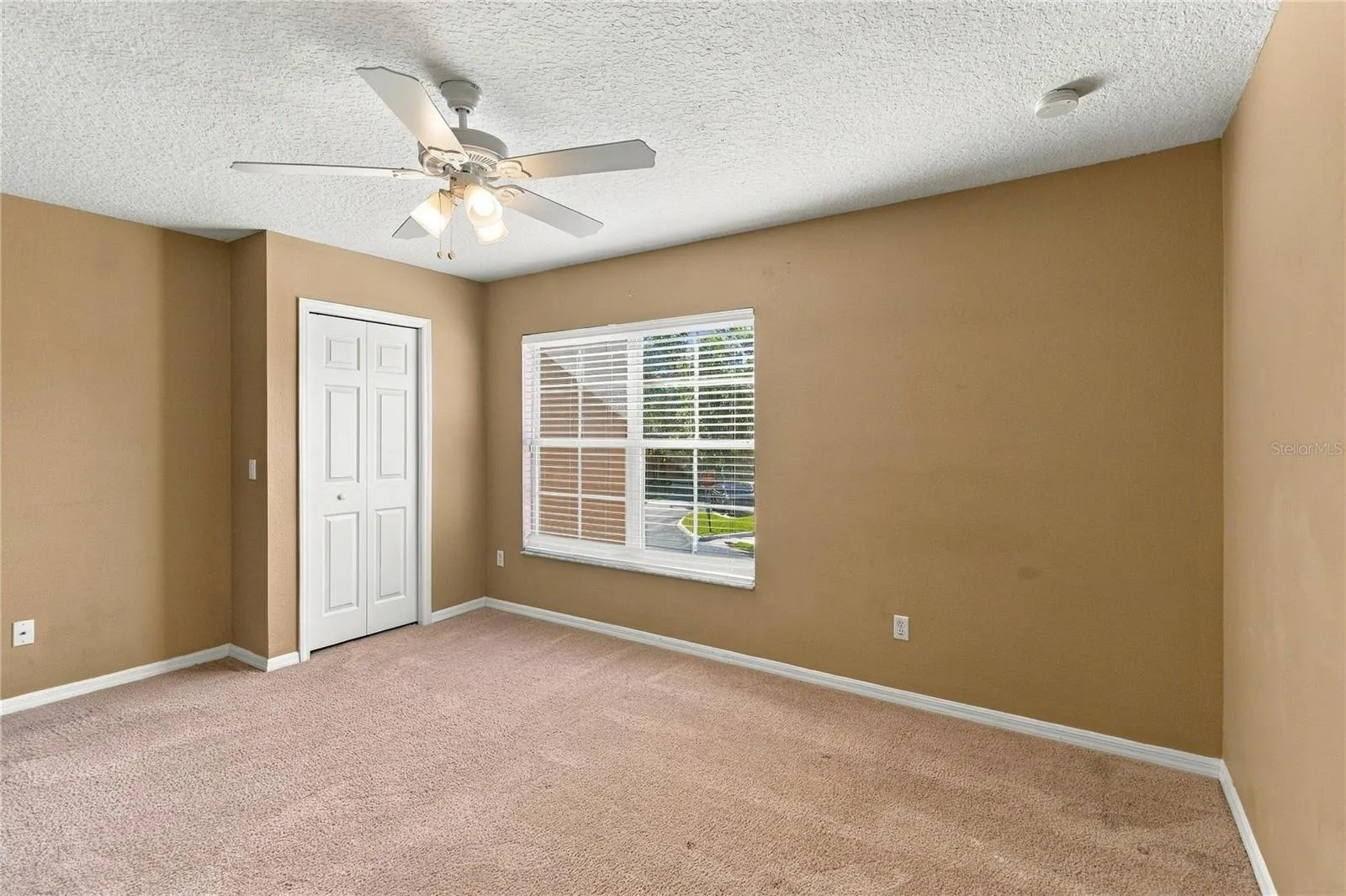 3897 SILVERBELL LOOP