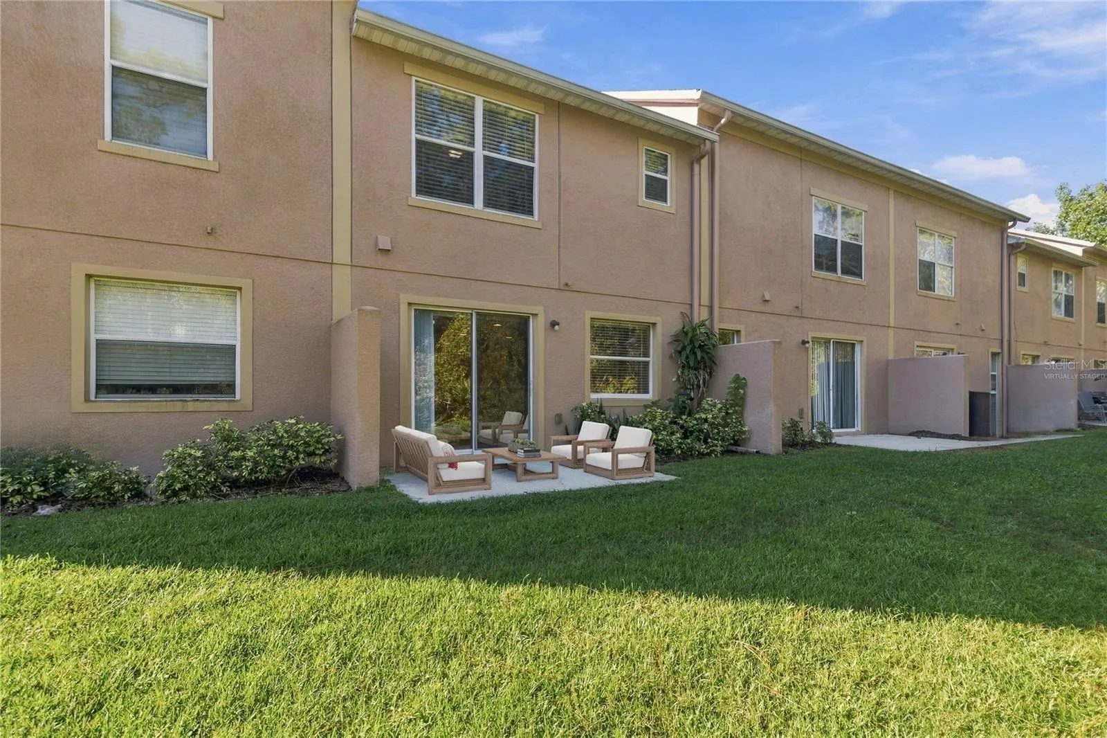 3897 SILVERBELL LOOP