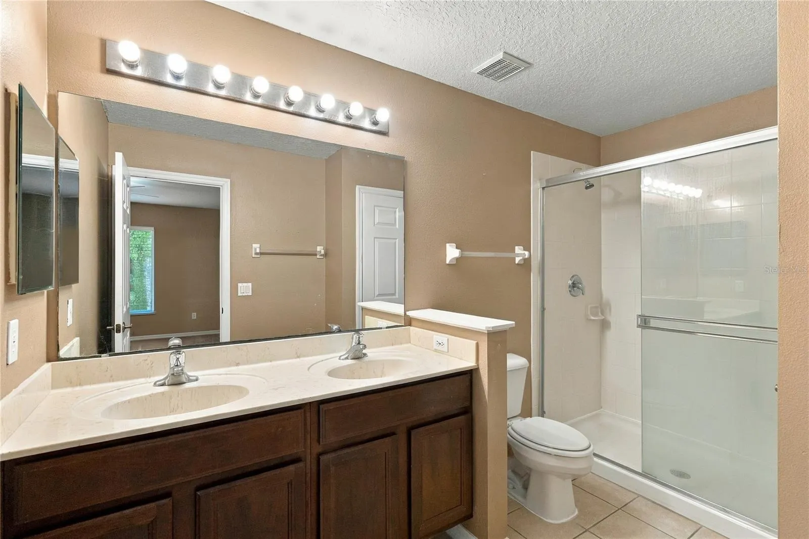 3897 SILVERBELL LOOP