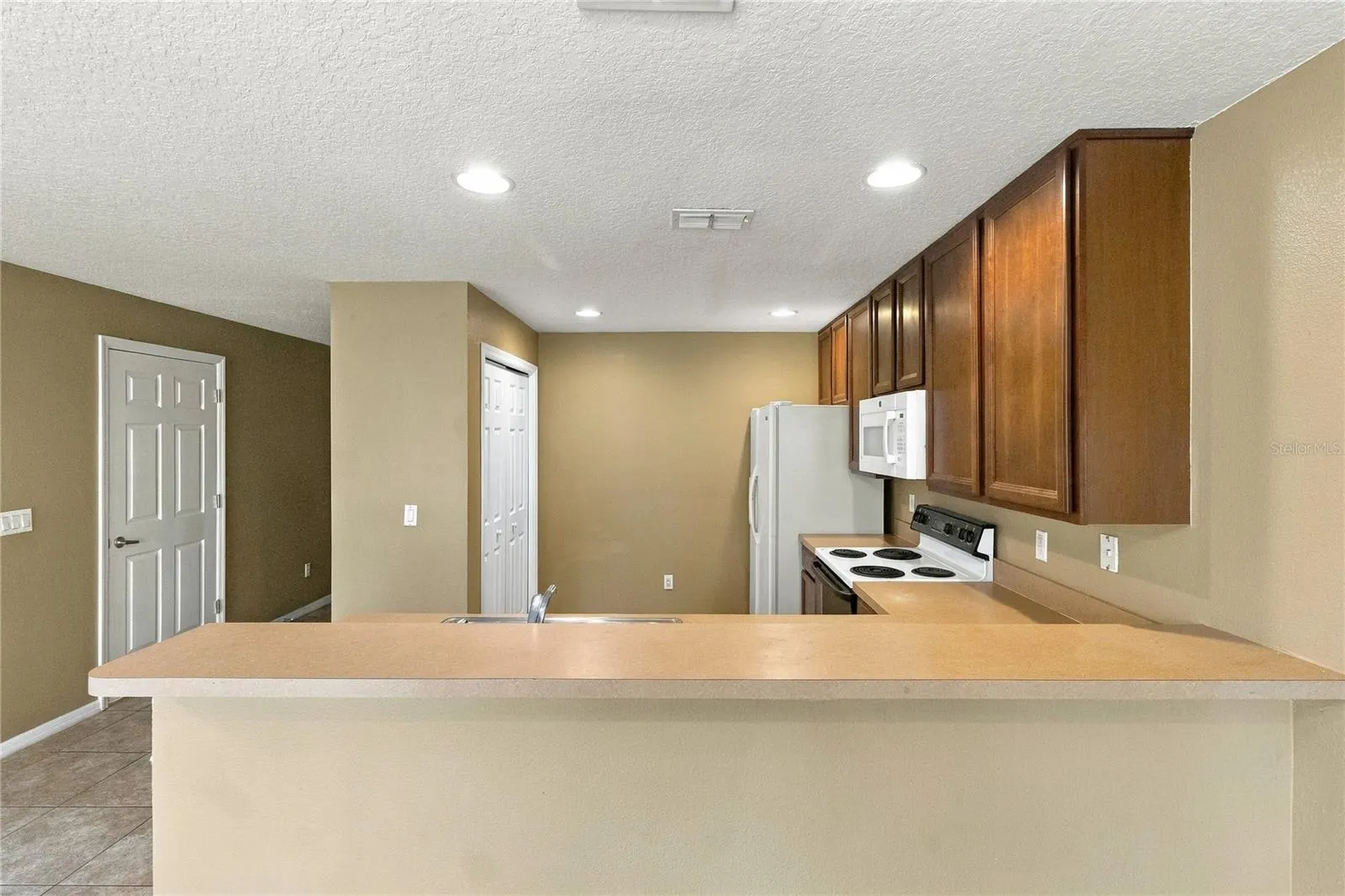 3897 SILVERBELL LOOP