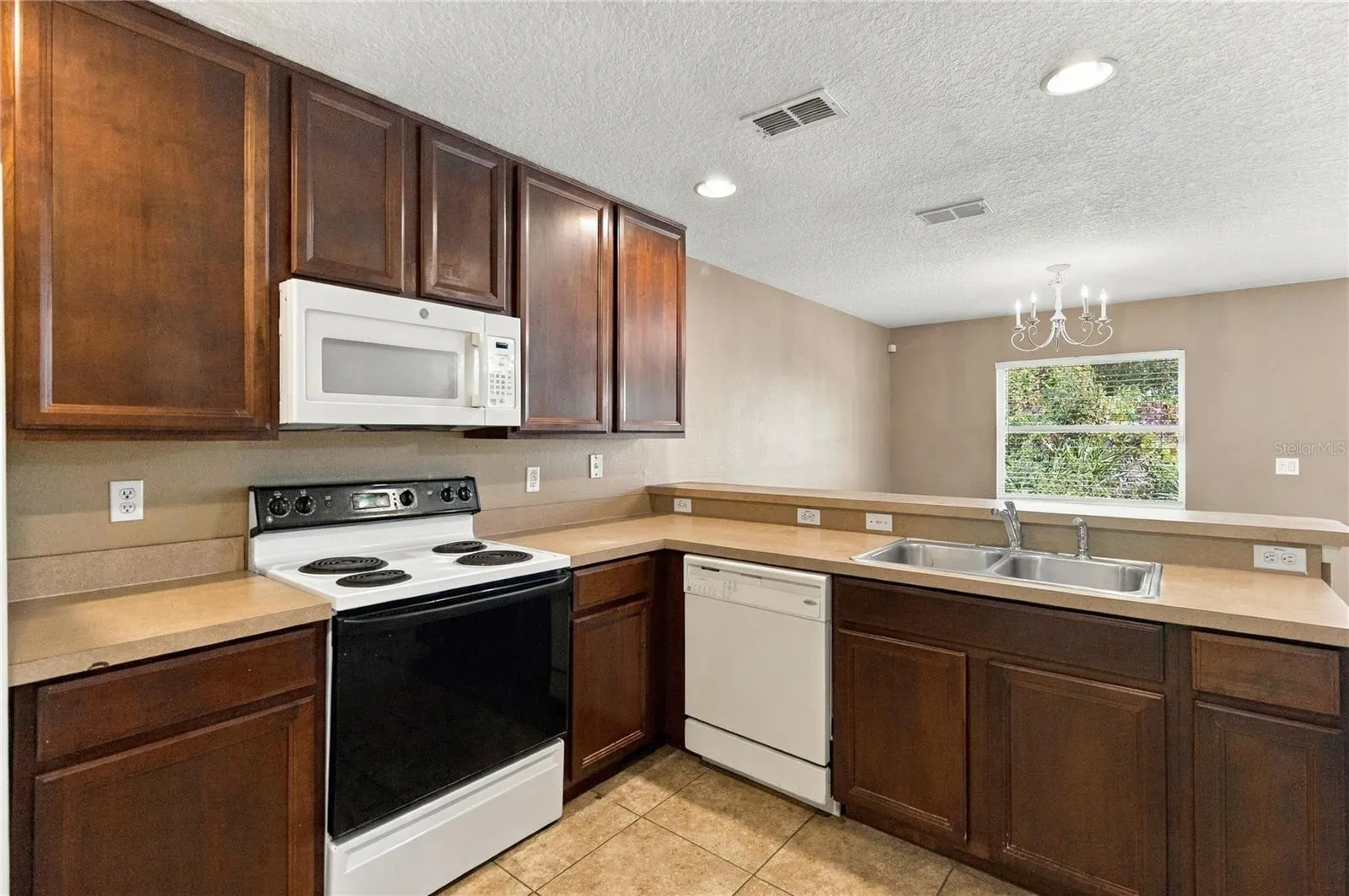 3897 SILVERBELL LOOP