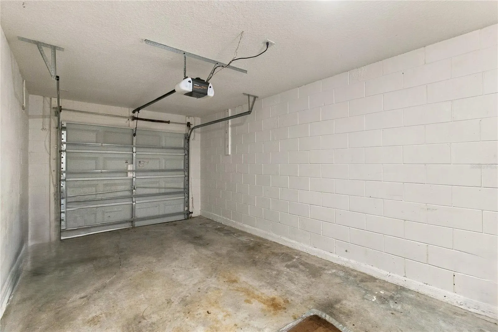 3897 SILVERBELL LOOP