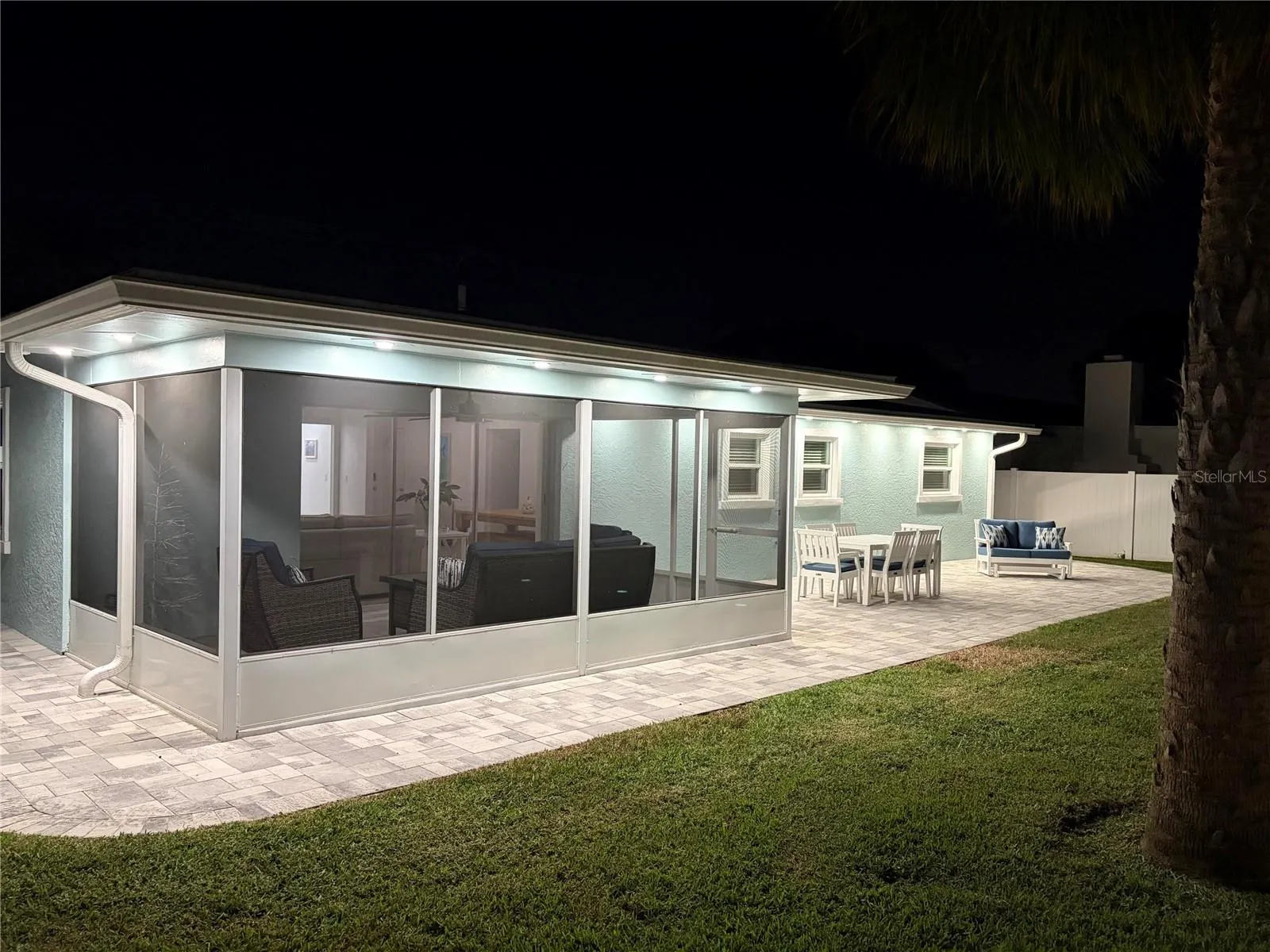 785 SAN SALVADOR DR
