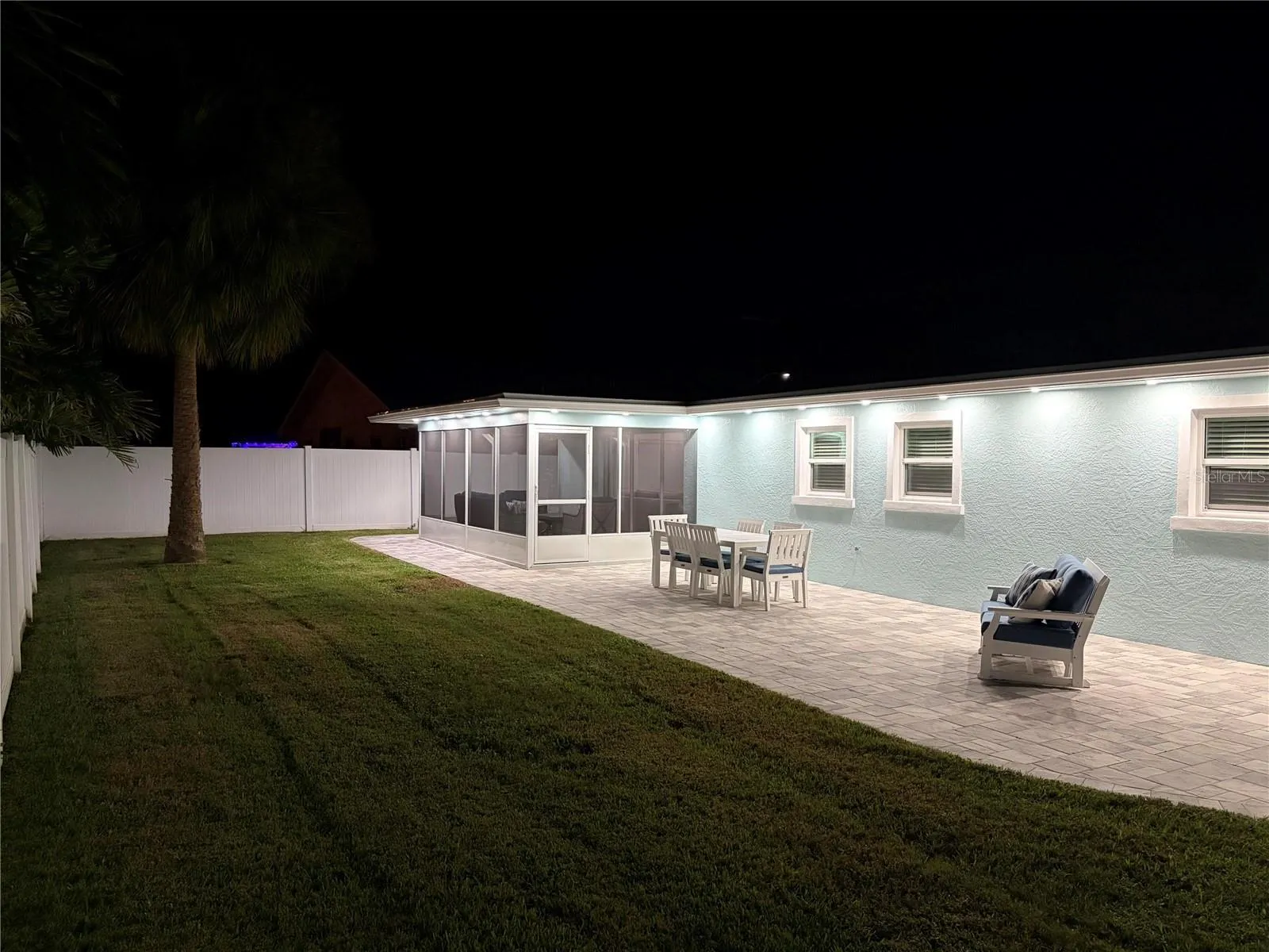 785 SAN SALVADOR DR
