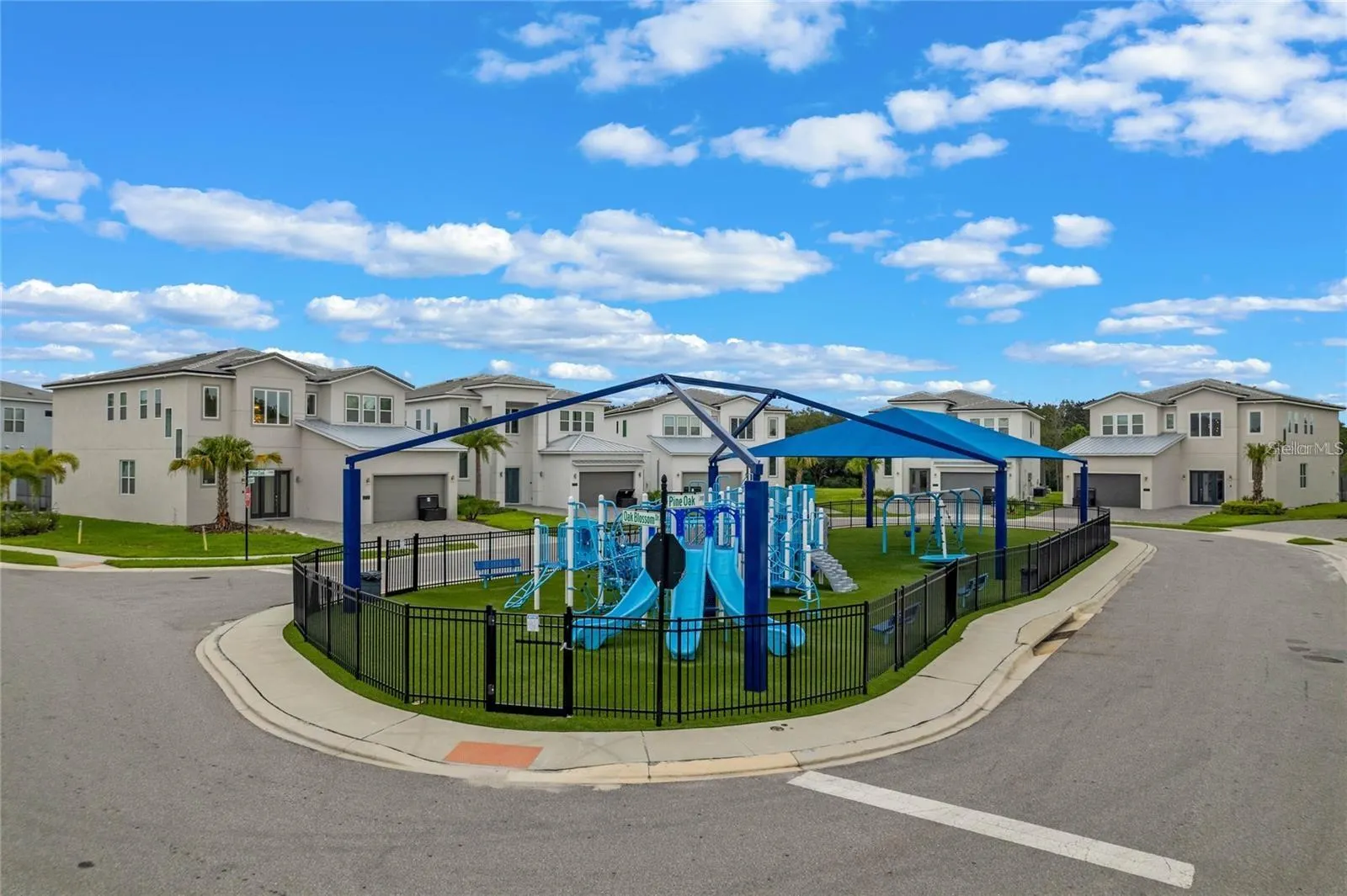 7646 OAKMOSS LOOP