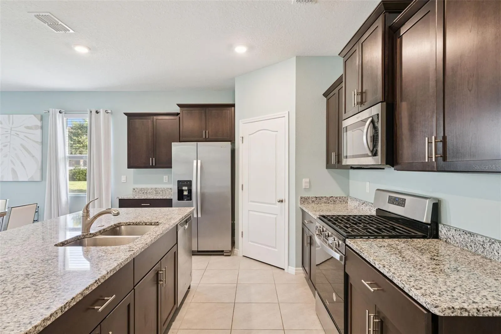 7646 OAKMOSS LOOP