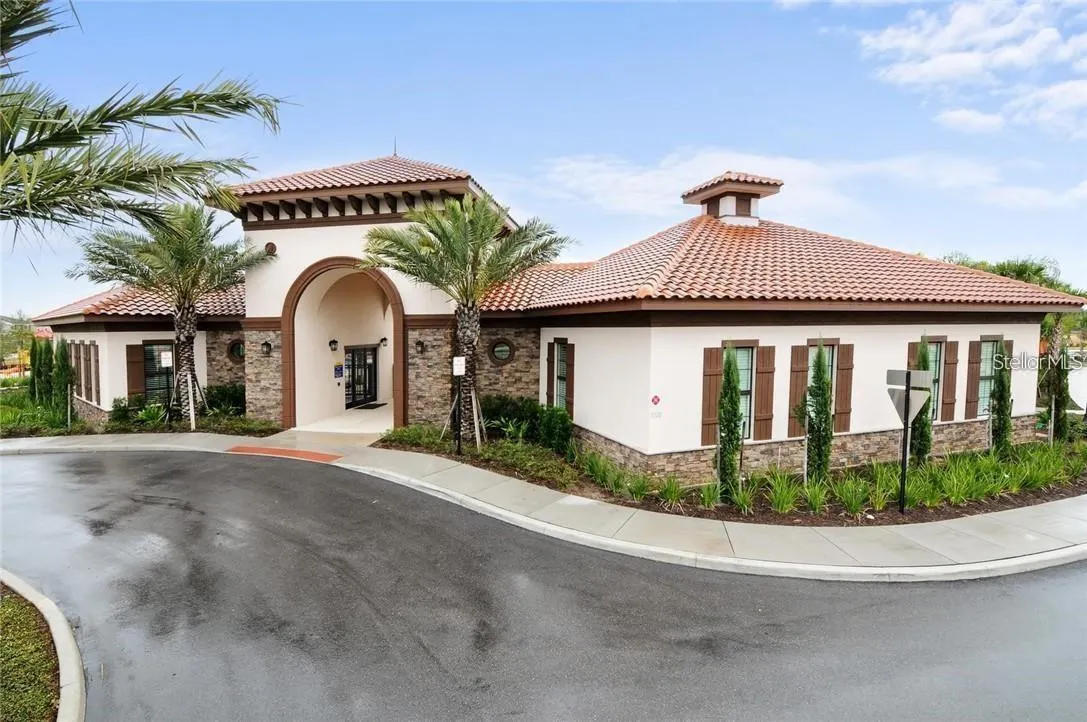 7646 OAKMOSS LOOP