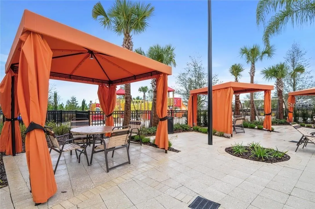 7646 OAKMOSS LOOP