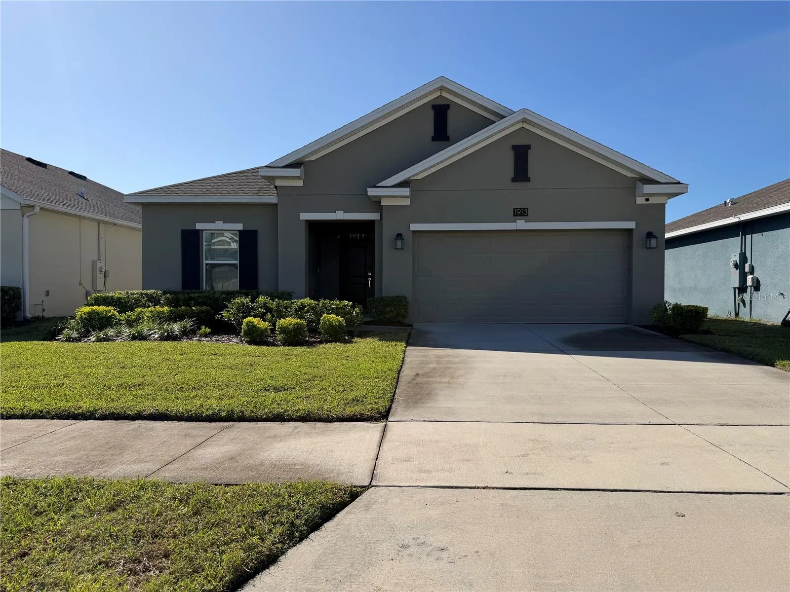 1913 CRICKET CRADLE DR