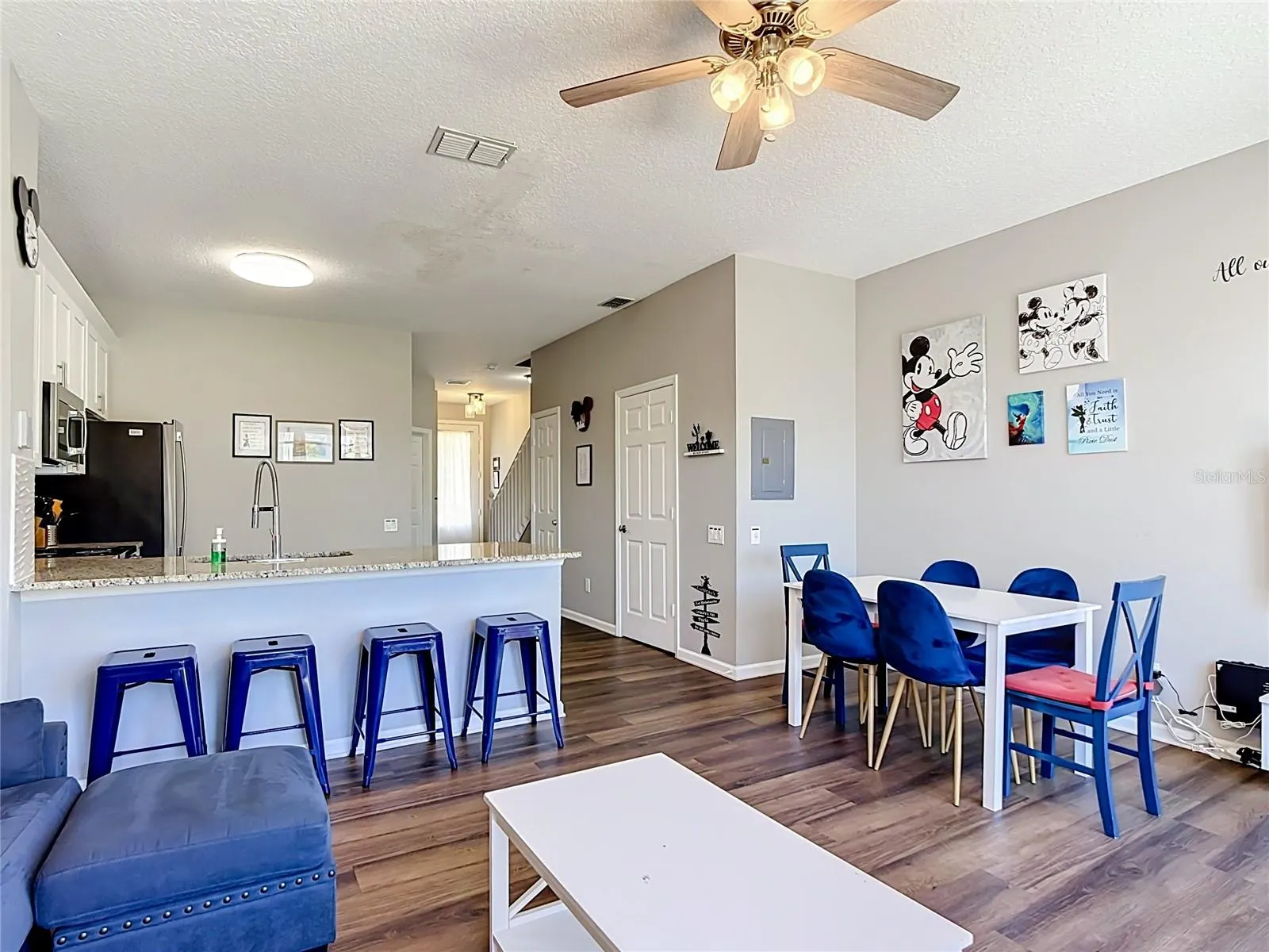 2321 SILVER PALM DR