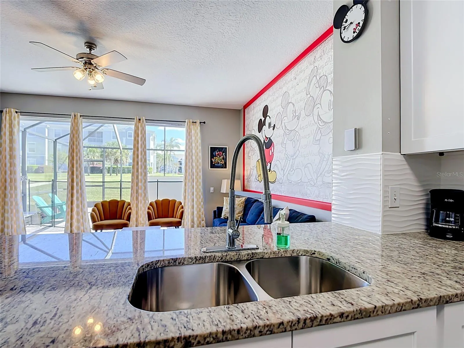 2321 SILVER PALM DR