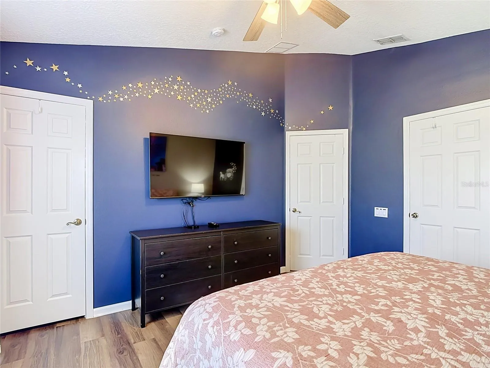 2321 SILVER PALM DR