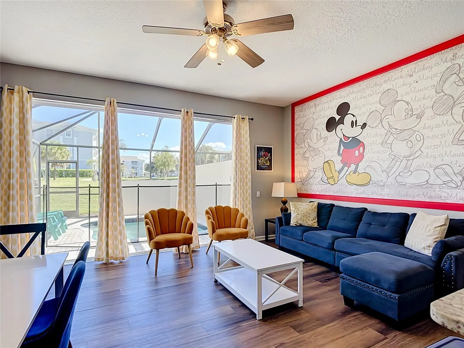2321 SILVER PALM DR