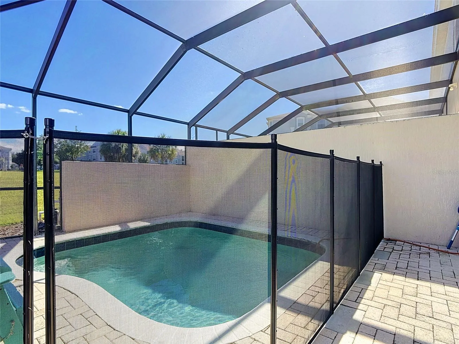 2321 SILVER PALM DR