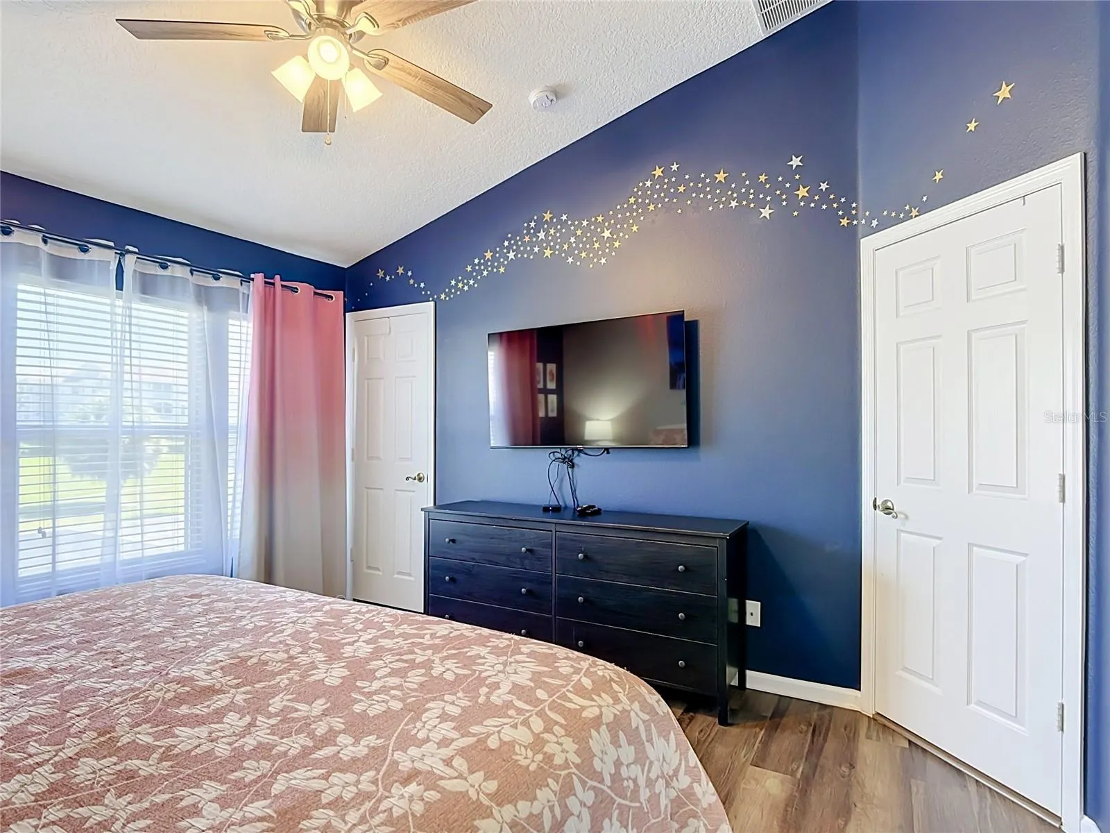 2321 SILVER PALM DR