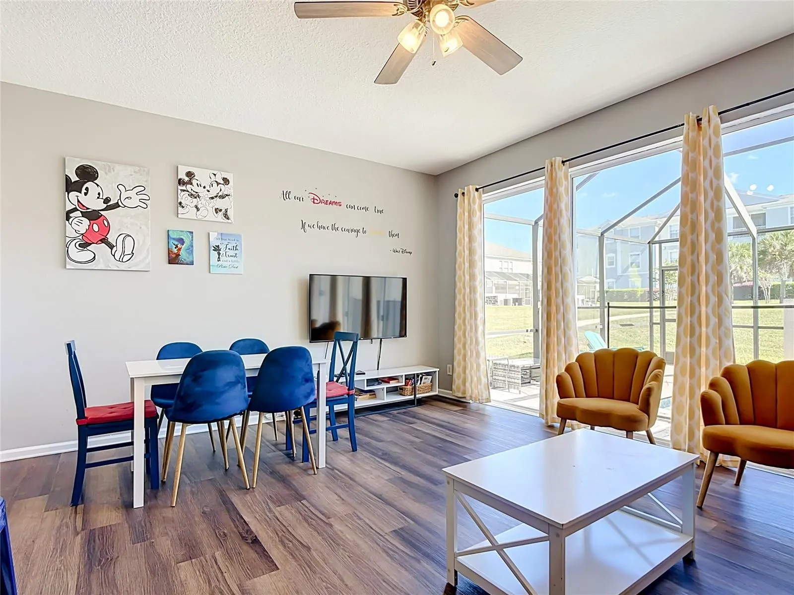 2321 SILVER PALM DR