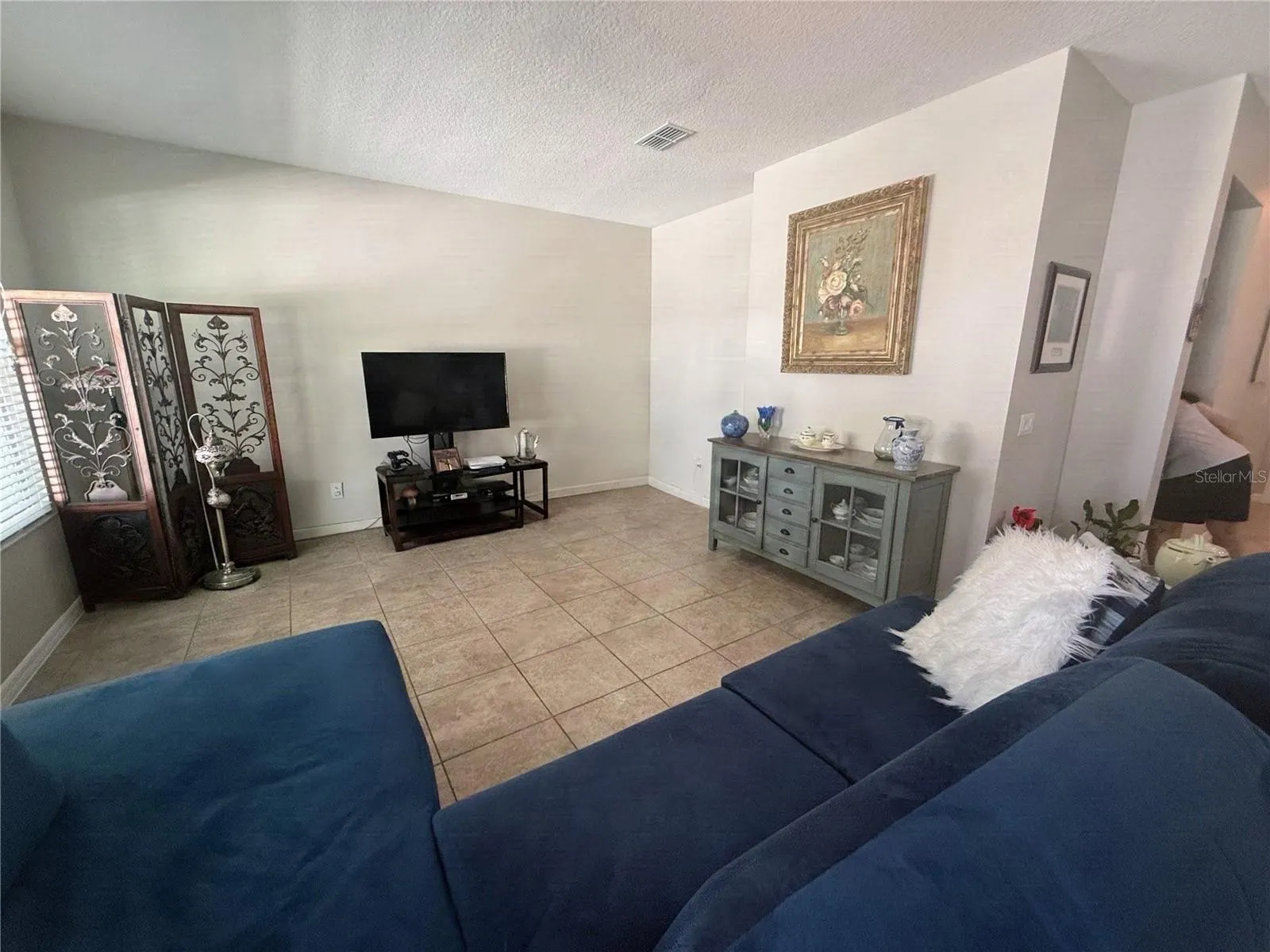 4854 POOLSIDE DR