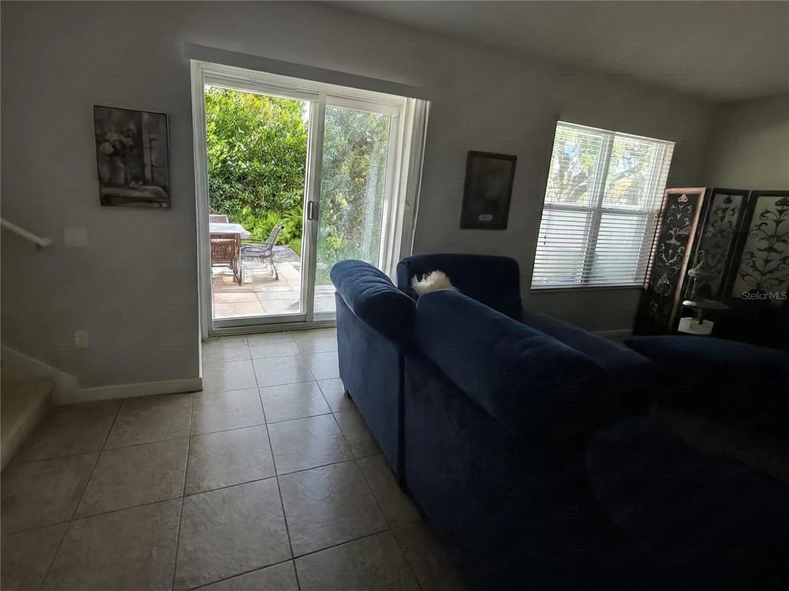 4854 POOLSIDE DR