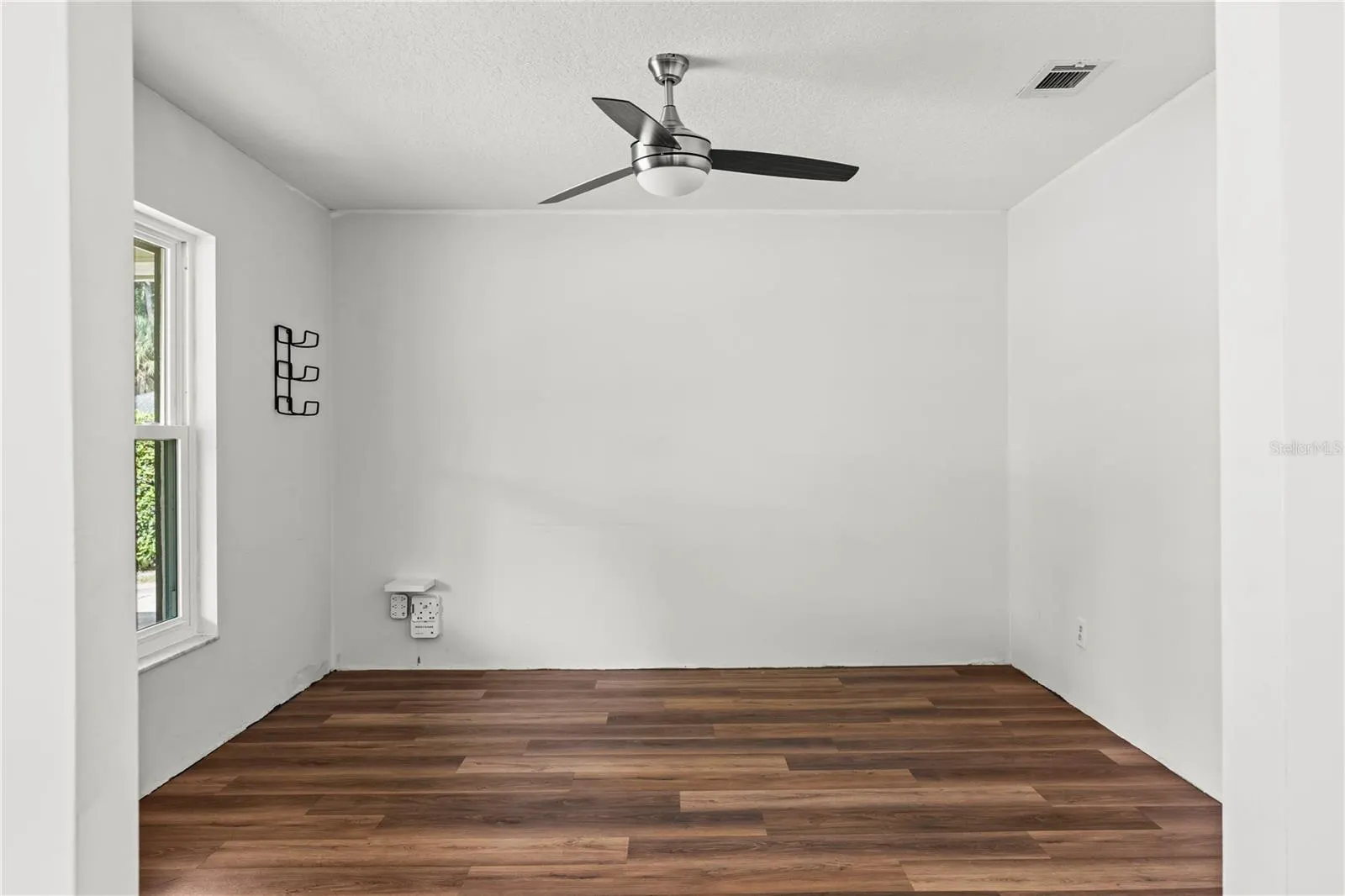 752 RIVERBAY CT