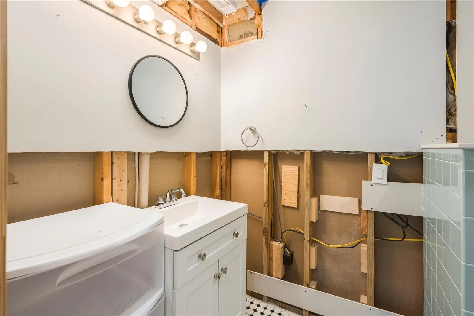 752 RIVERBAY CT