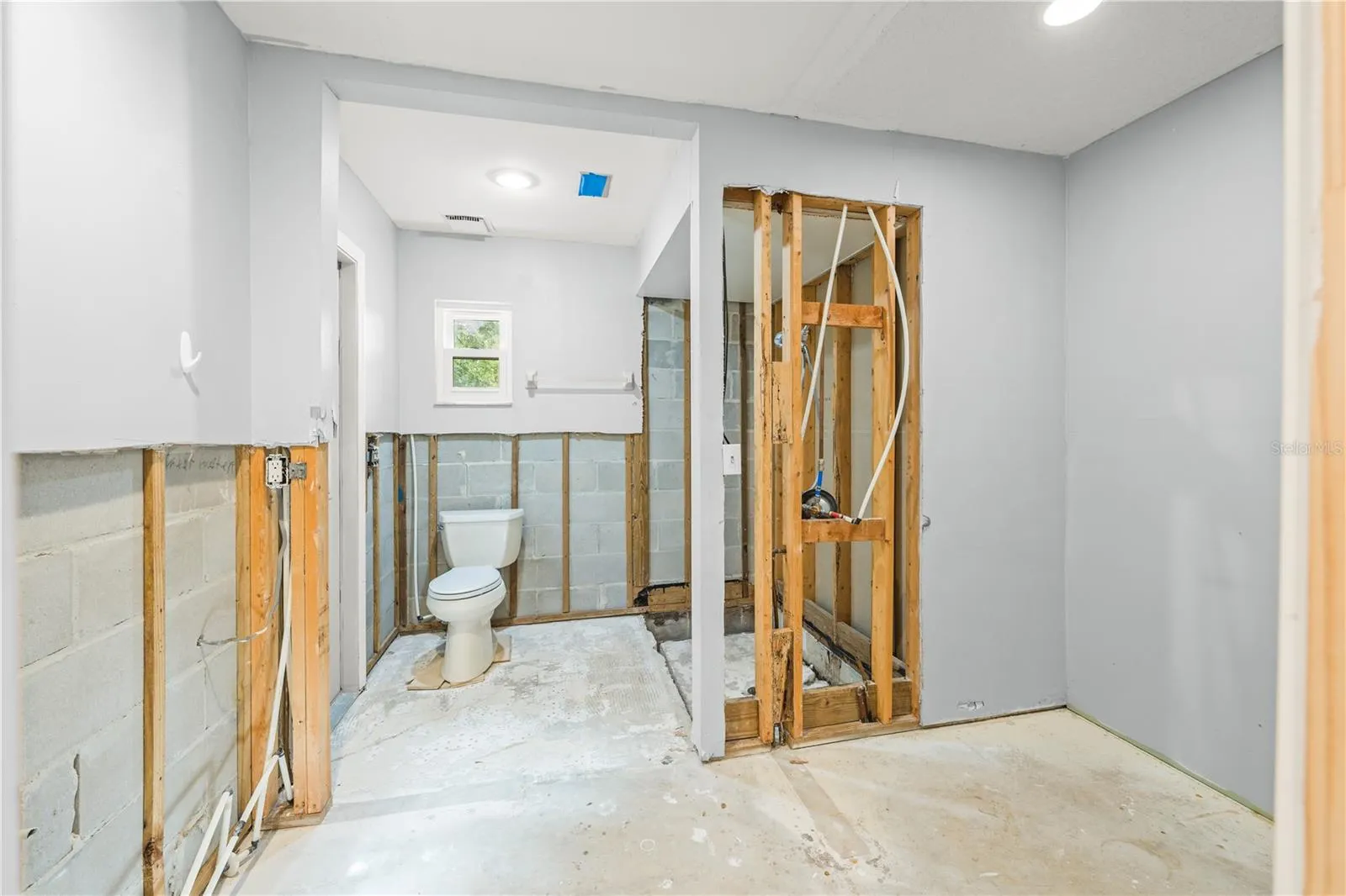 752 RIVERBAY CT
