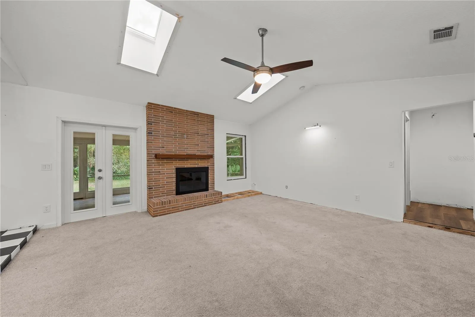 752 RIVERBAY CT