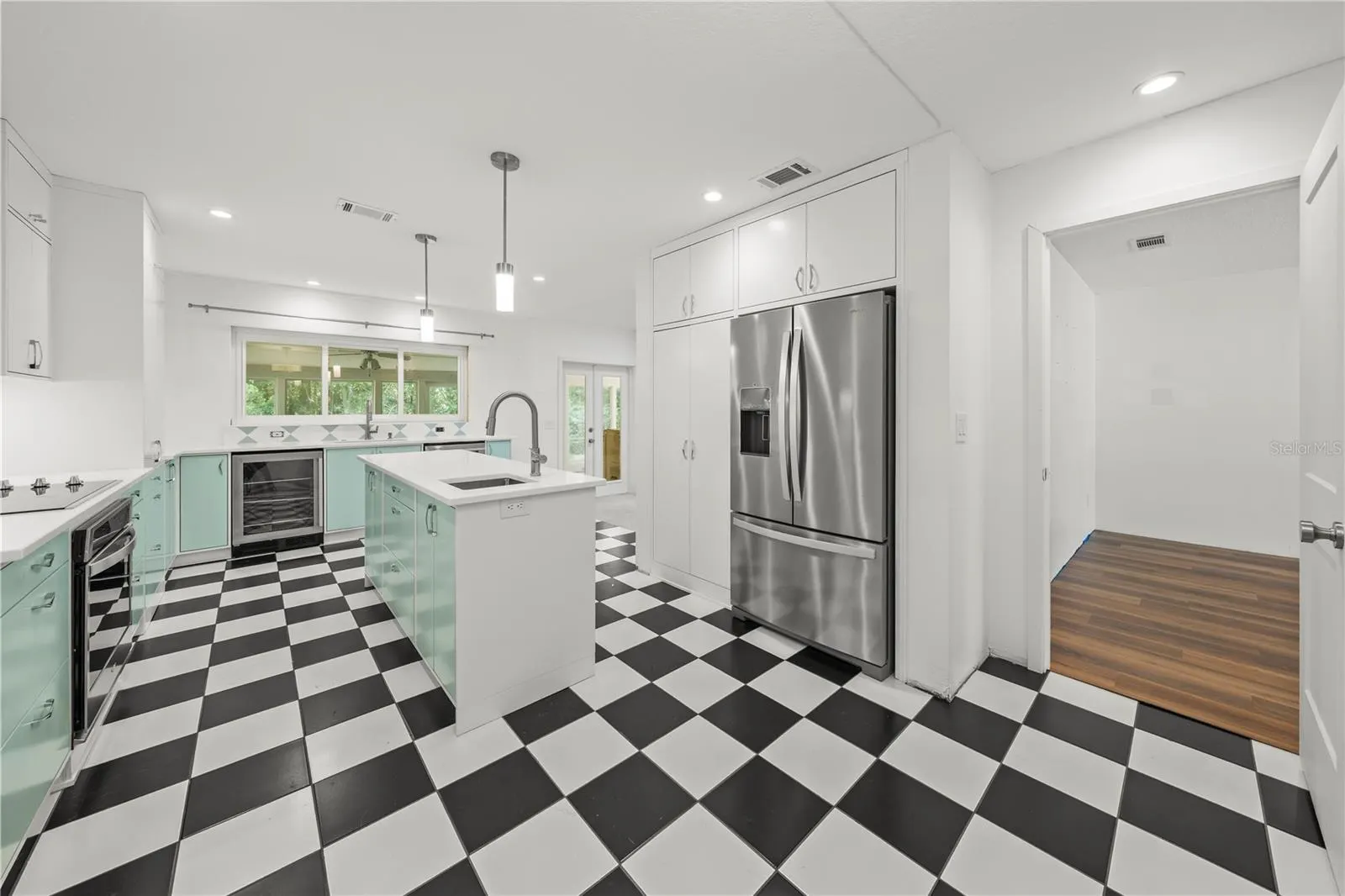 752 RIVERBAY CT