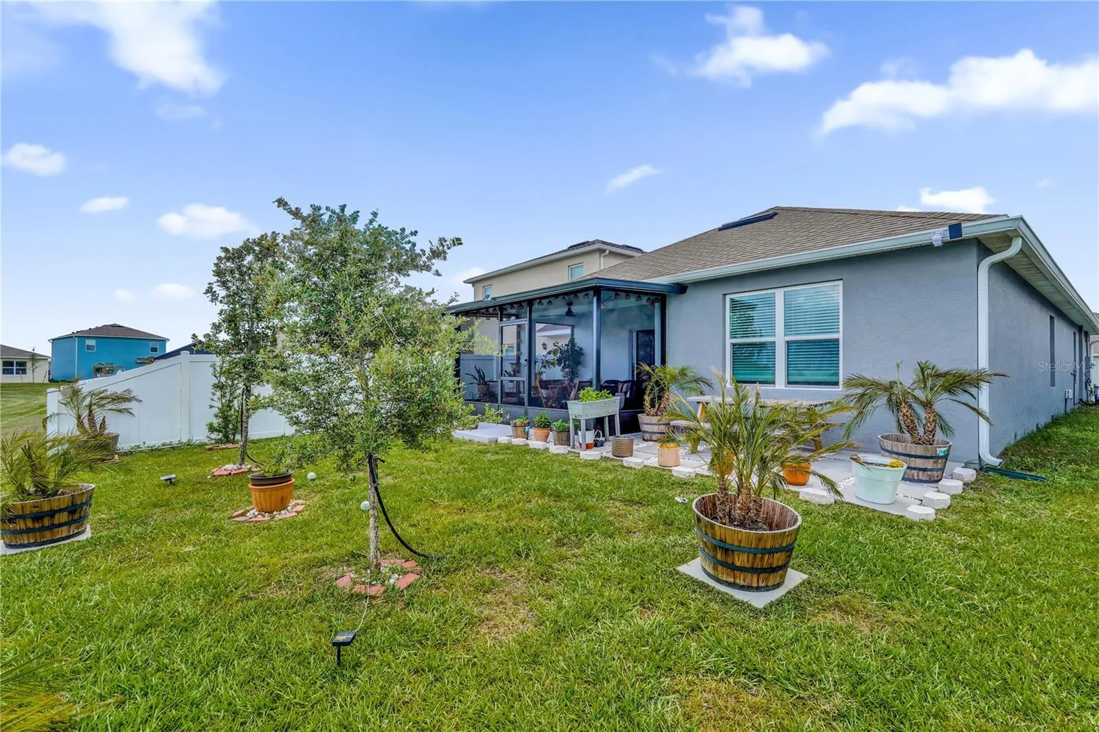 1827 SOUTHFORK DR