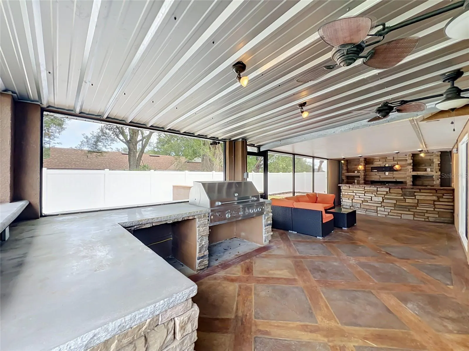 9913 JANETTE LN