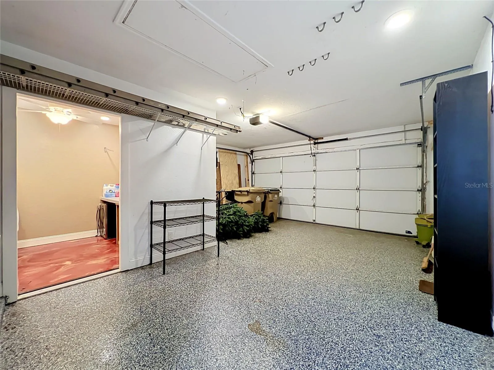 9913 JANETTE LN