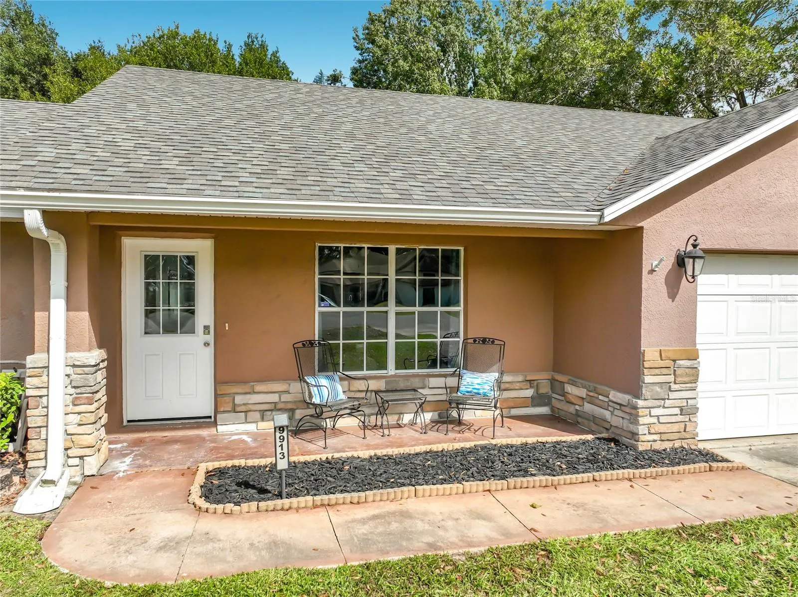 9913 JANETTE LN