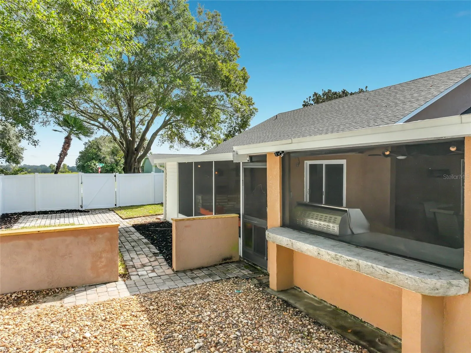9913 JANETTE LN