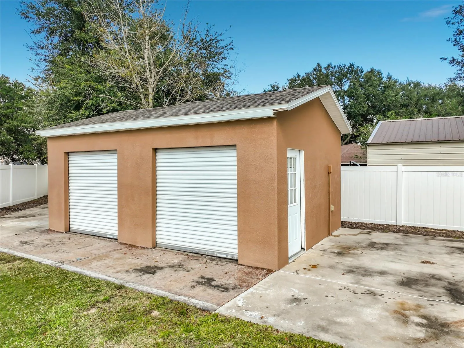 9913 JANETTE LN