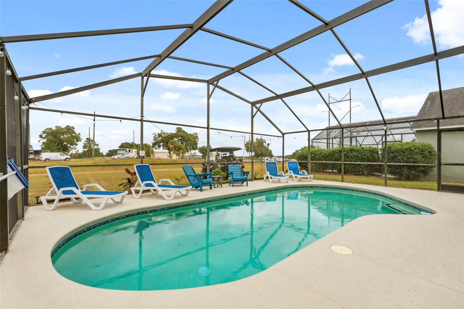 551 MAJESTY DR