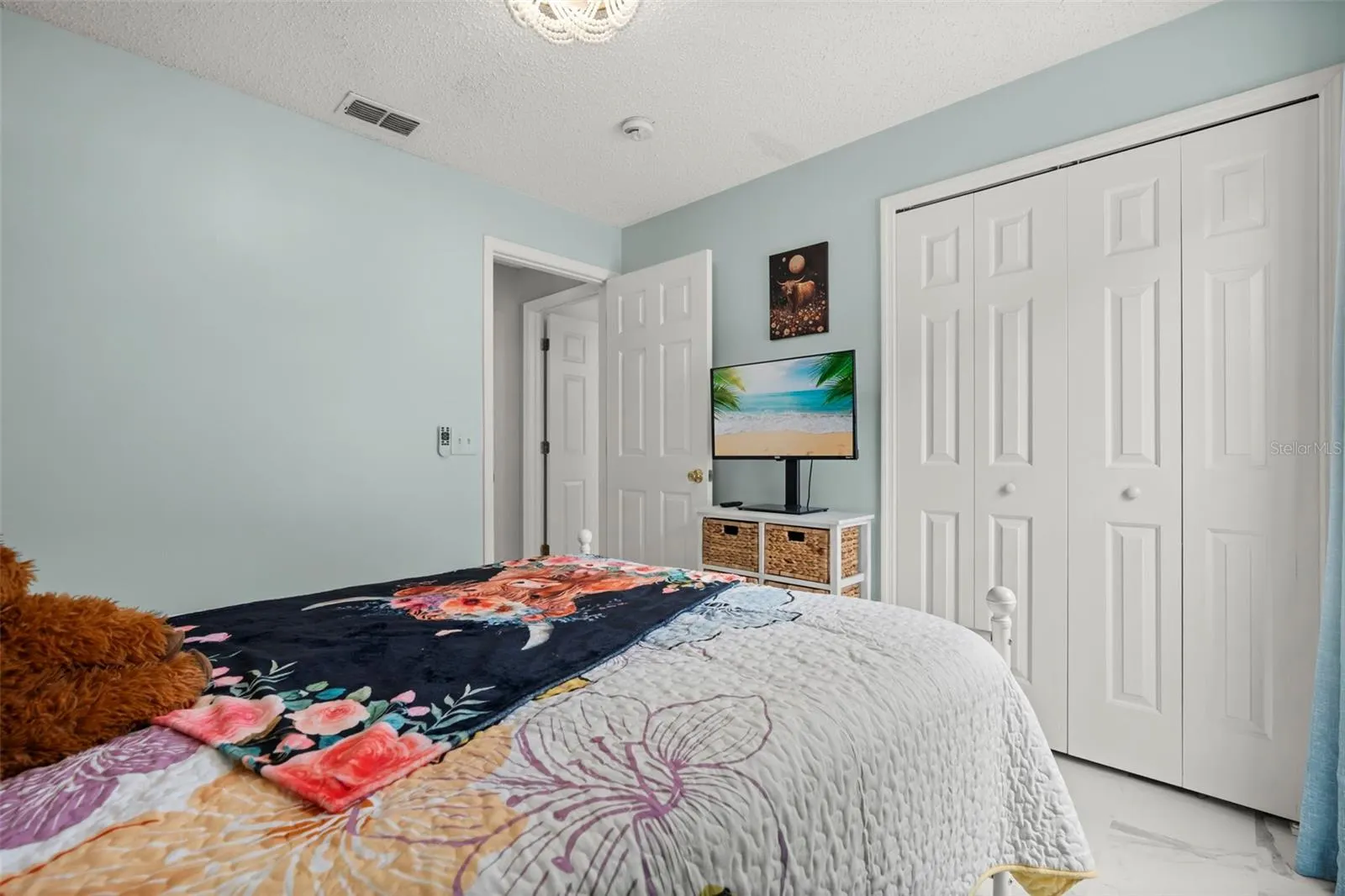 551 MAJESTY DR