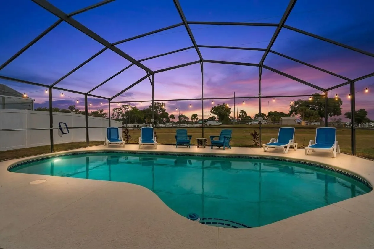 551 MAJESTY DR