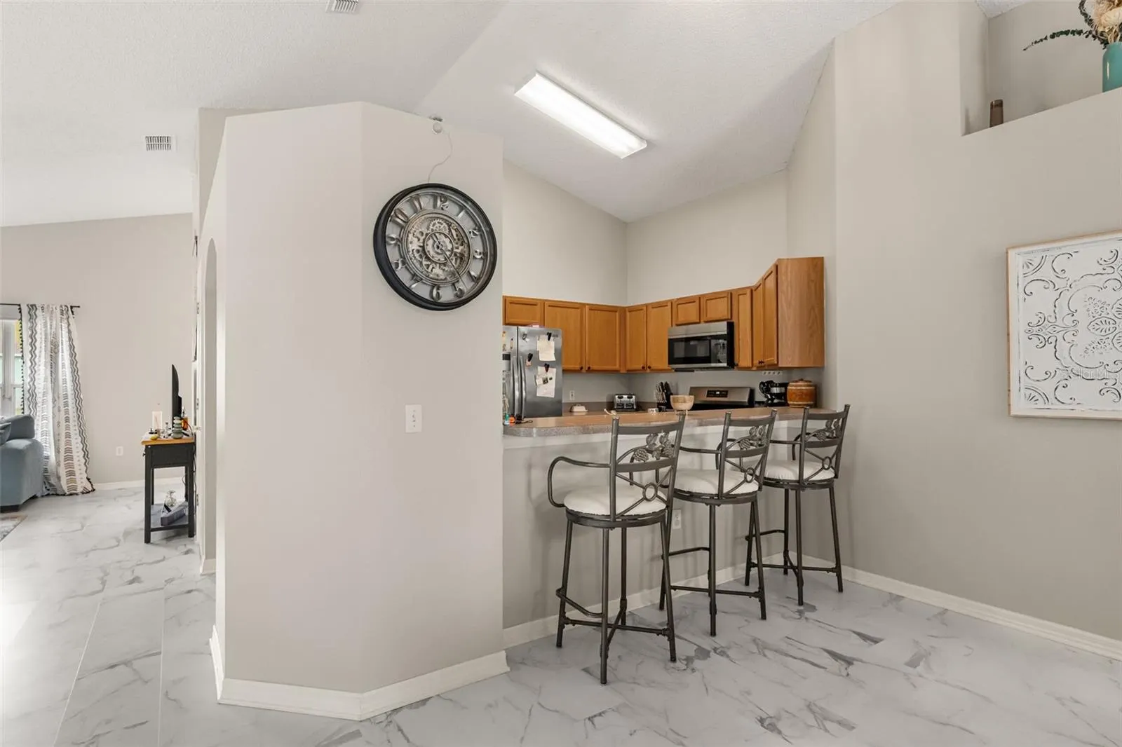 551 MAJESTY DR