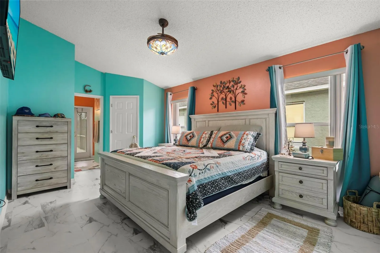 551 MAJESTY DR